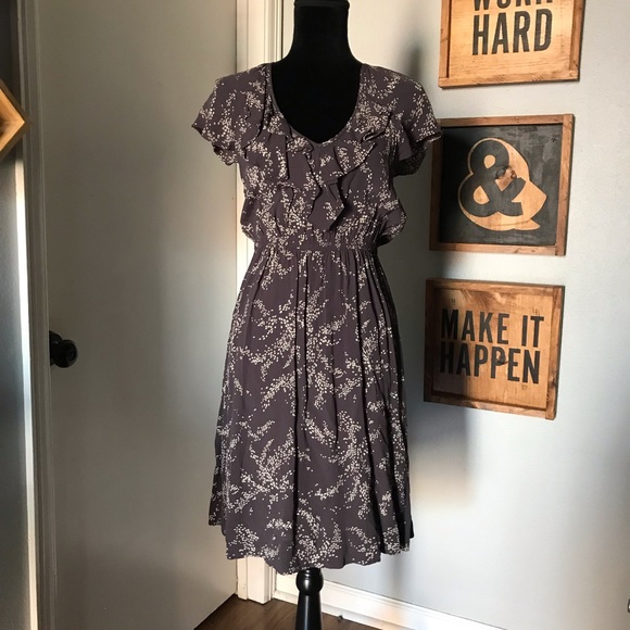 Monsoon Dresses & Skirts - Monsoon Gray White Leafy Pattern Tea Dress